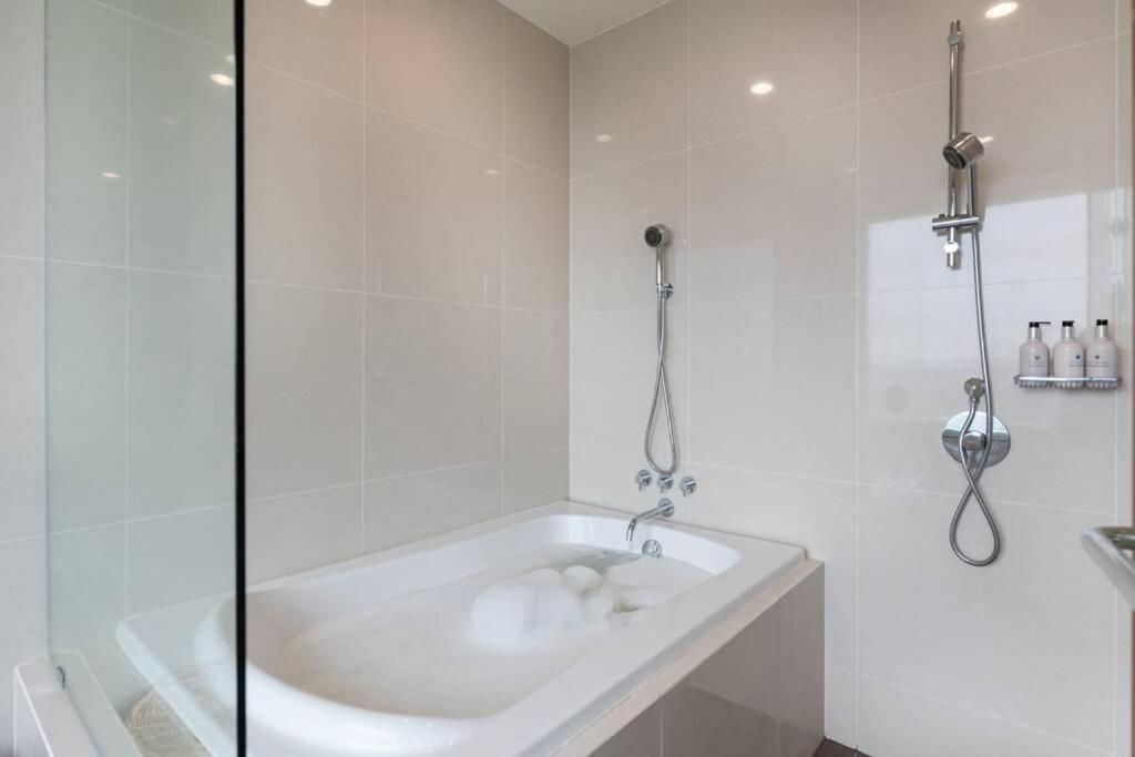 Movenpick Residence/Beach Access/2Br/Amazing View2 Na Chom Thian Exterior photo